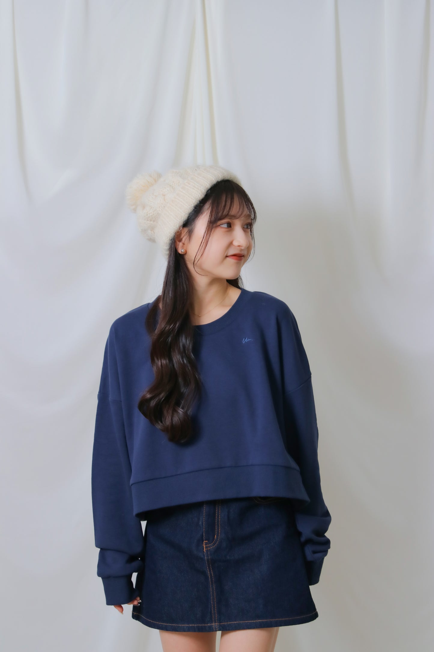 umm. logo short sweat
