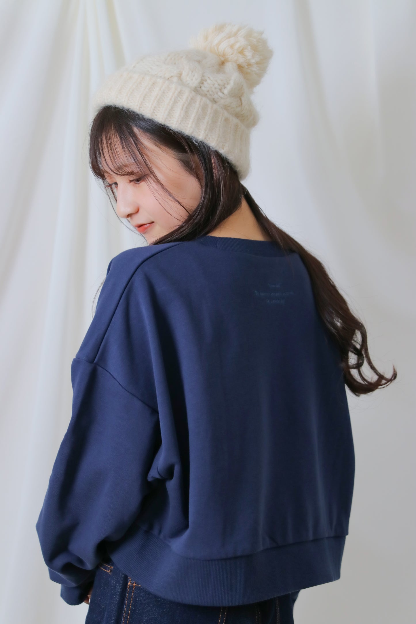 umm. logo short sweat