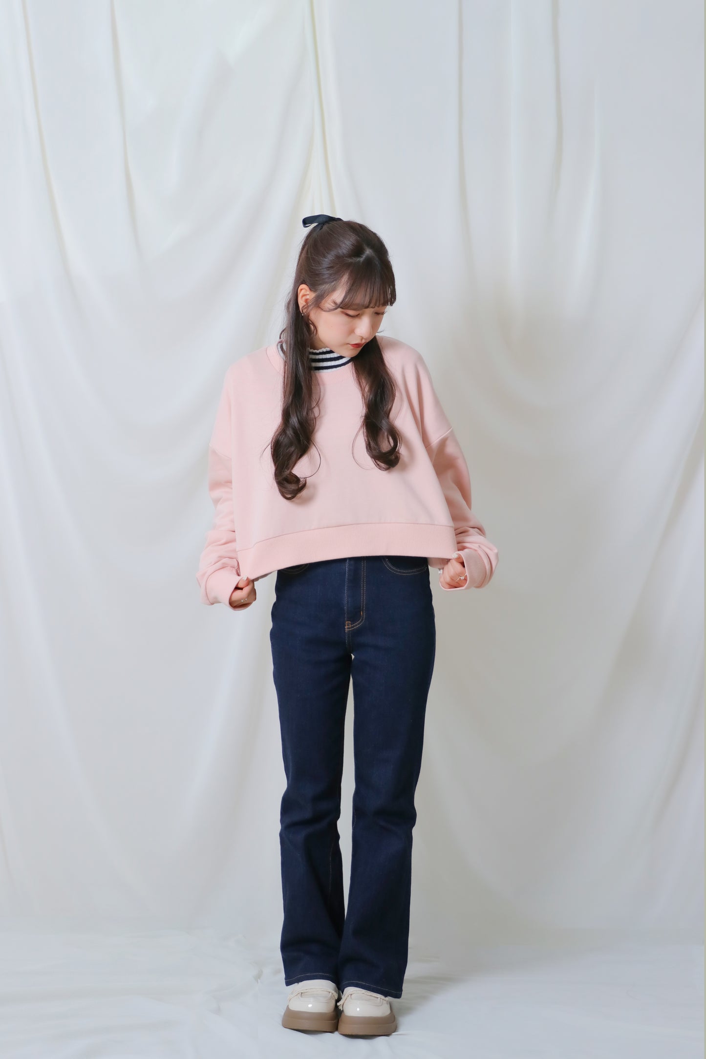 umm. logo short sweat