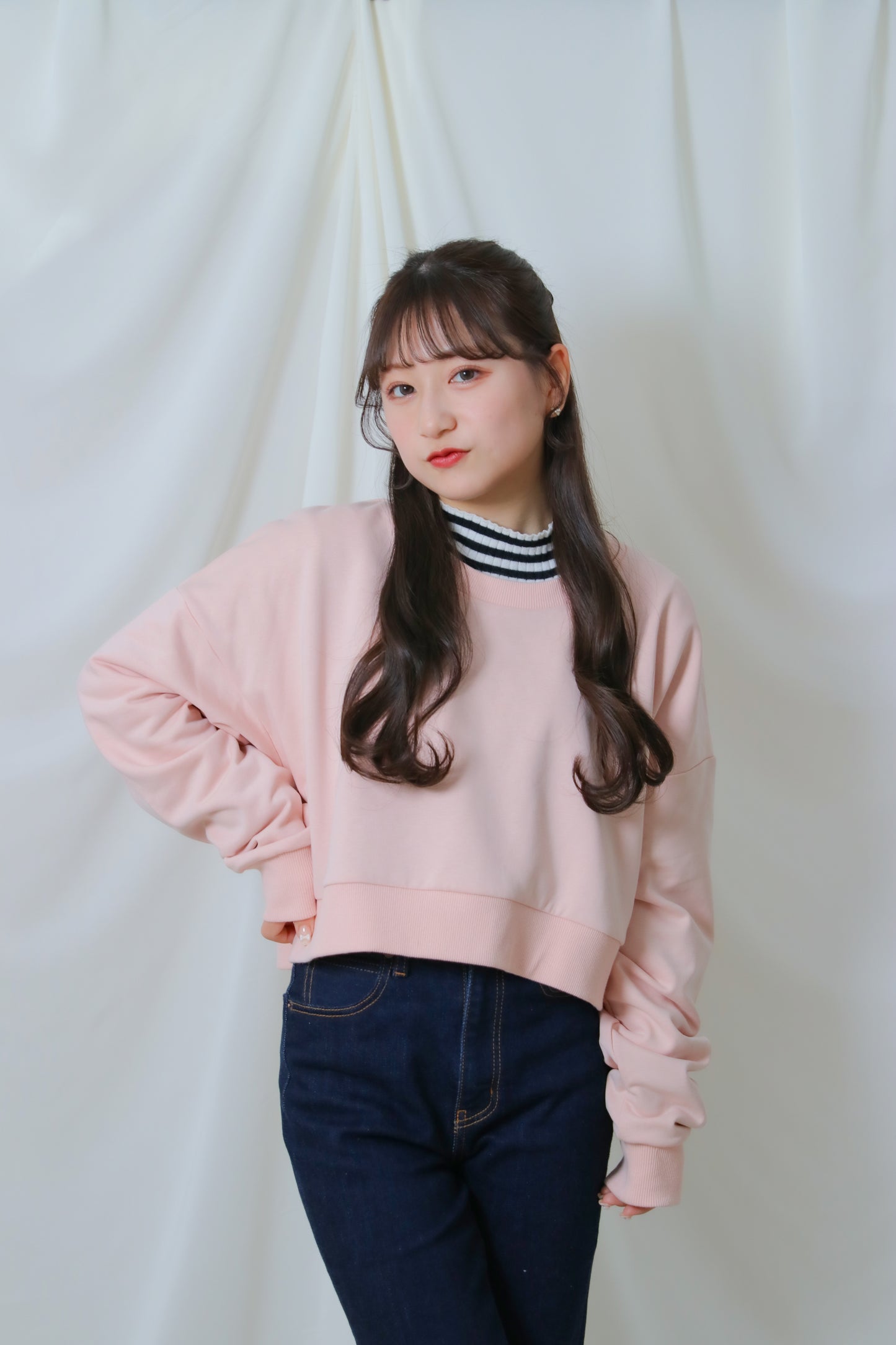 umm. logo short sweat