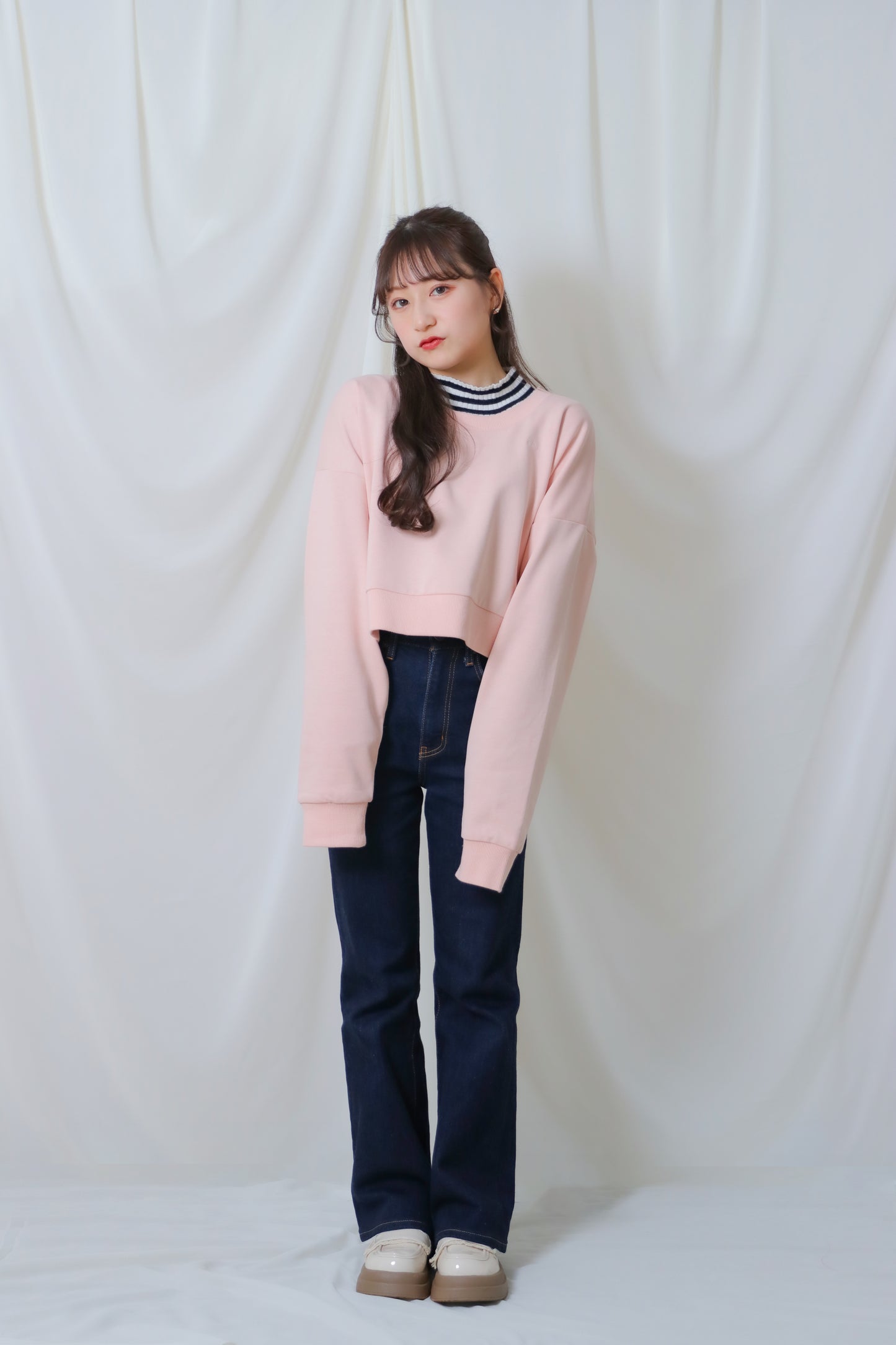 umm. logo short sweat