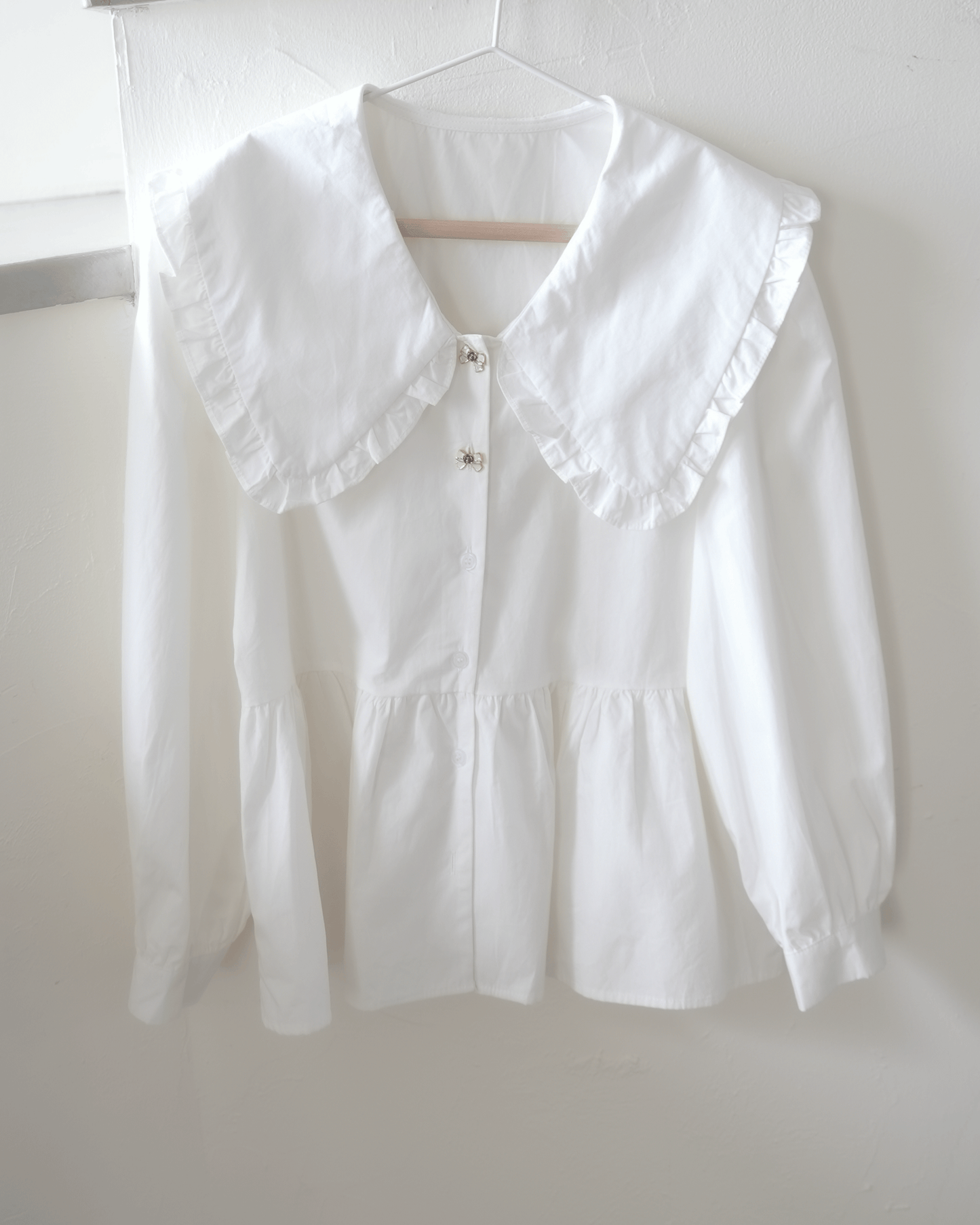 Soft Frill Collar Blouse